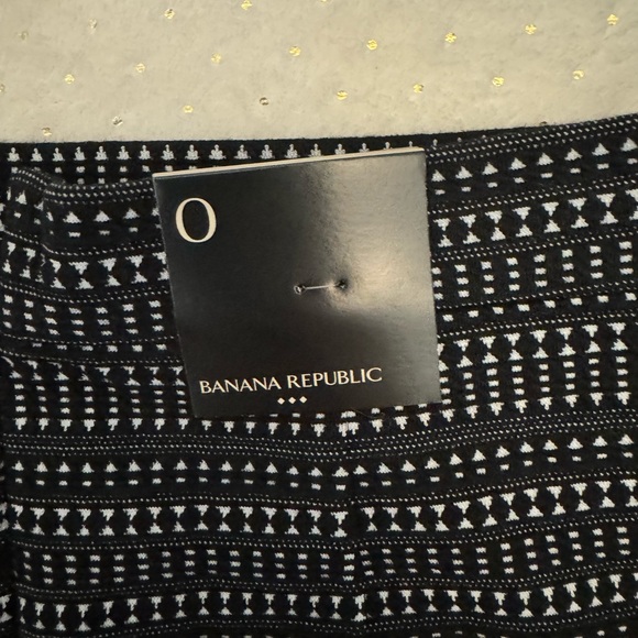 NWT Banana Republic pencil skirt, black and grey size 0 - Picture 3 of 4